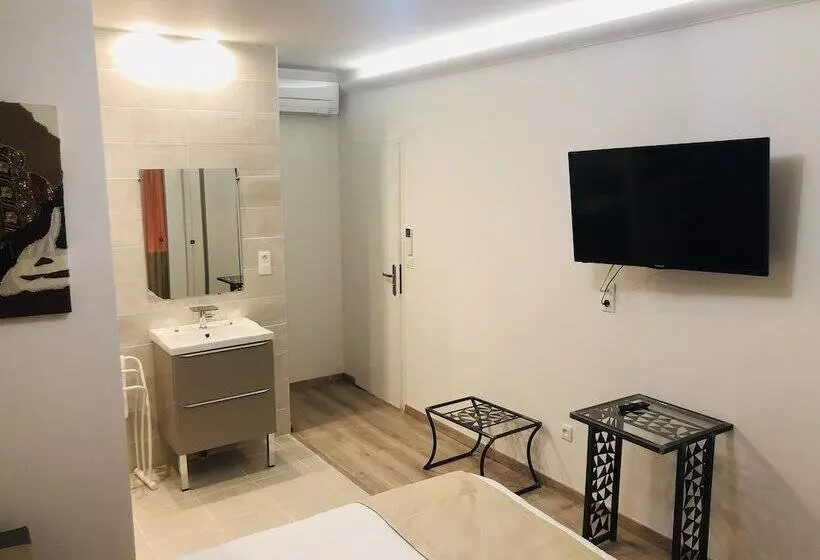 Aamiaismajoitus (B&B) Pavillon Fani