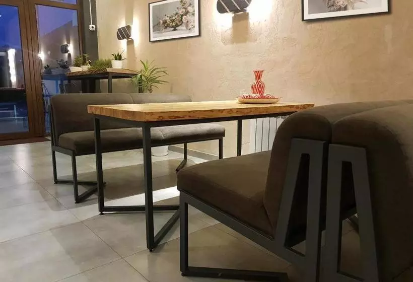 هتل Falcon Boutique