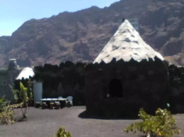 هتل Pensao Casa José Doce