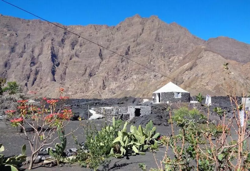 هتل Pensao Casa José Doce