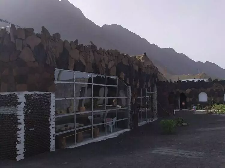 هتل Pensao Casa José Doce