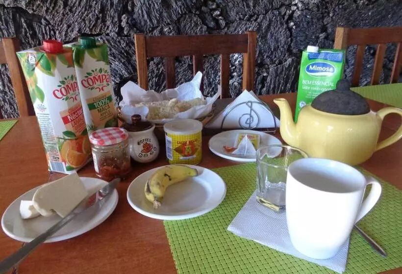 هتل Pensao Casa José Doce