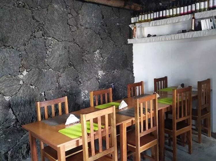 هتل Pensao Casa José Doce