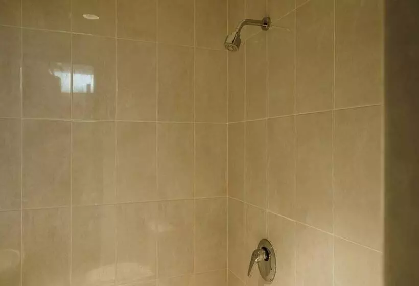 Hotelli Residences By Reddoorz @ Guntur Raya Setiabudi