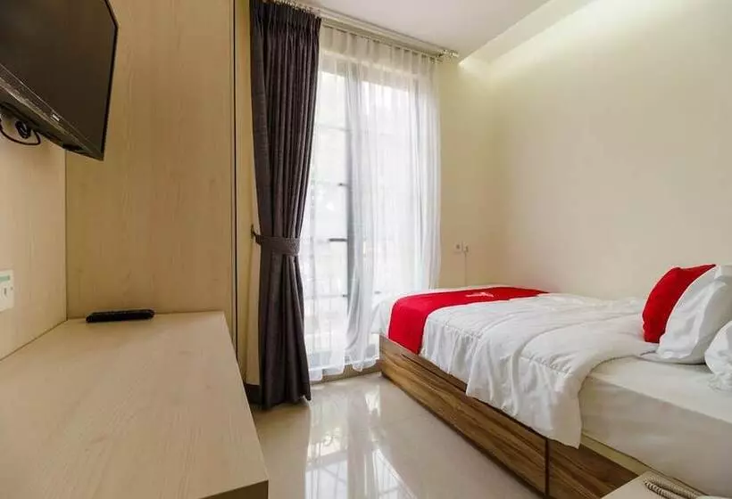 Hotelli Residences By Reddoorz @ Guntur Raya Setiabudi