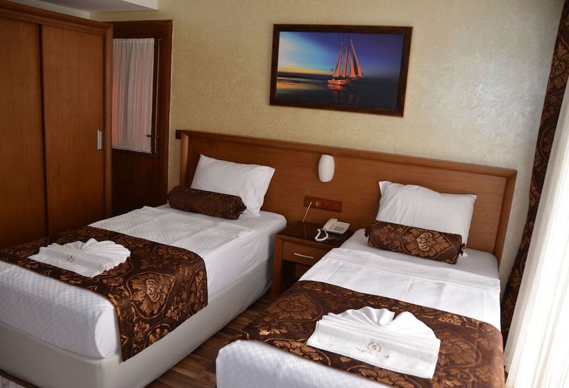 בית מלון כפרי Saadet Grand Boutique & Business