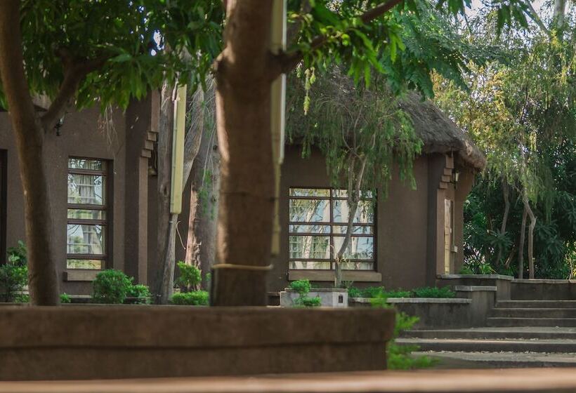 هتل Wasawange Lodge And Tours