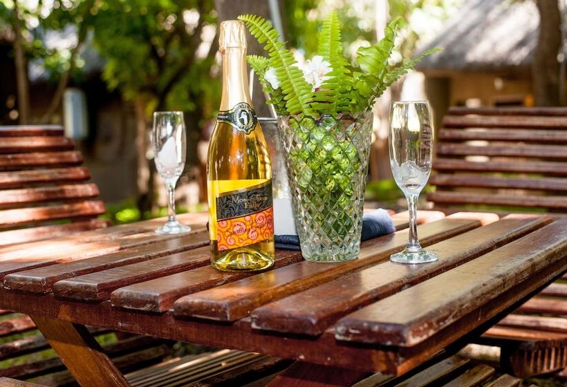 هتل Wasawange Lodge And Tours