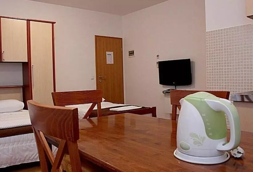 Majatalo Apartmani Krka Rooms