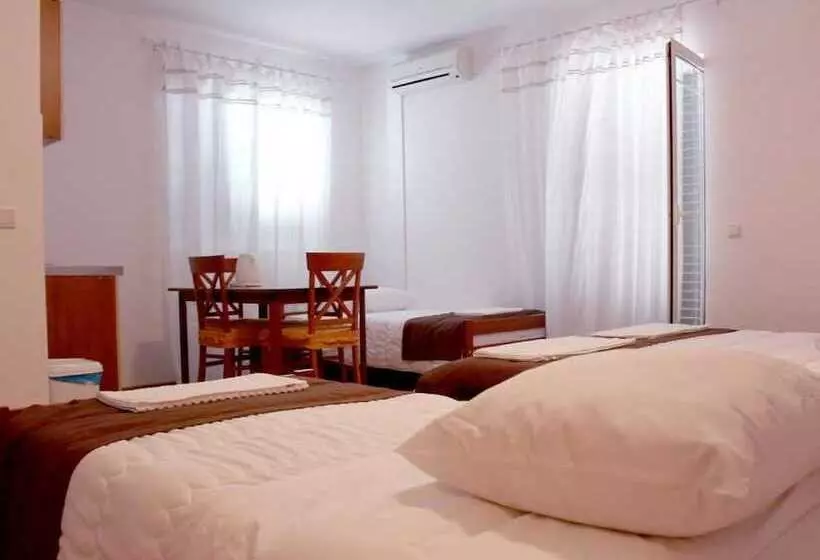 Majatalo Apartmani Krka Rooms