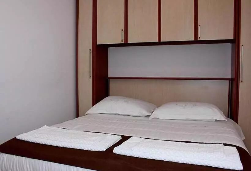 Majatalo Apartmani Krka Rooms