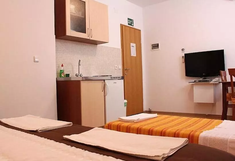 Majatalo Apartmani Krka Rooms