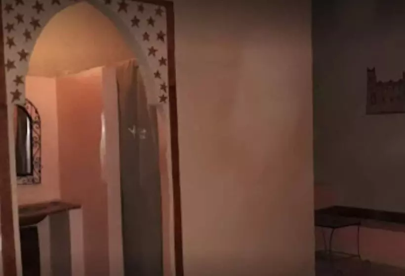 ペンション Hôtel Kasbah Ouzina