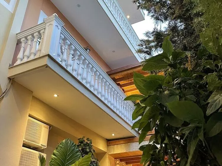 پانسیون Vila Arial