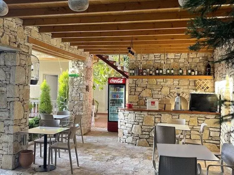 پانسیون Vila Arial