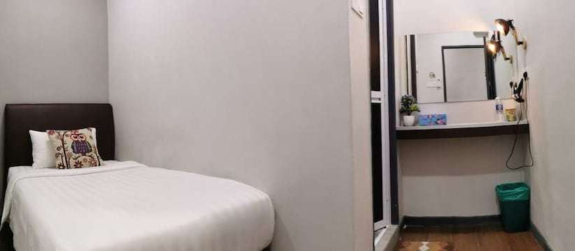 The Nest Hostel Semporna