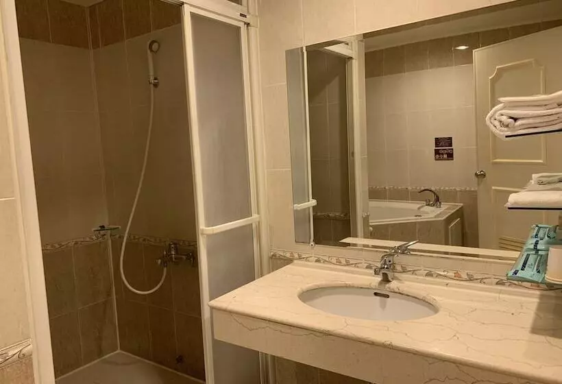Tong Jei Kong Motel