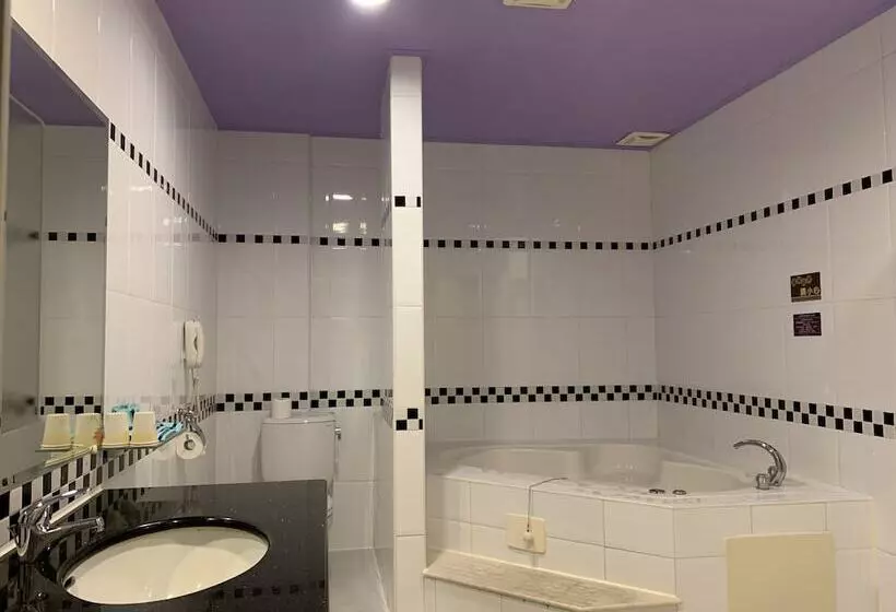 Tong Jei Kong Motel