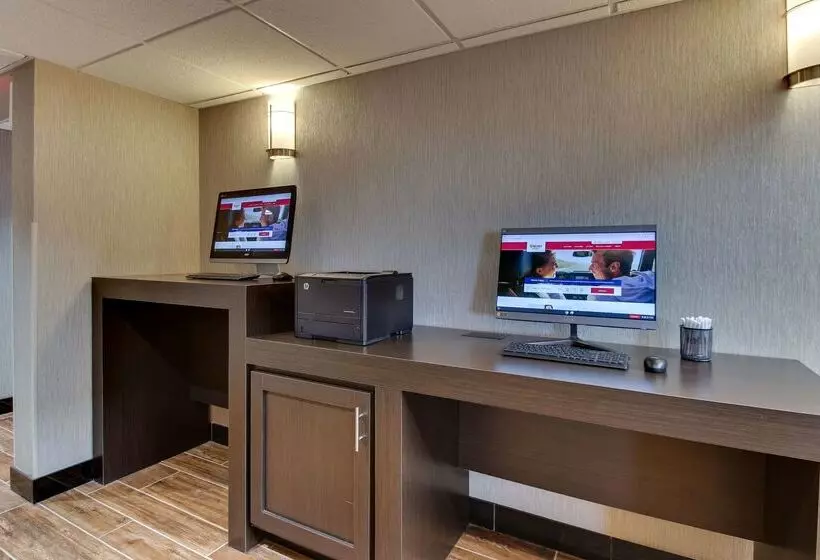 酒店 Drury Inn & Suites Poplar Bluff