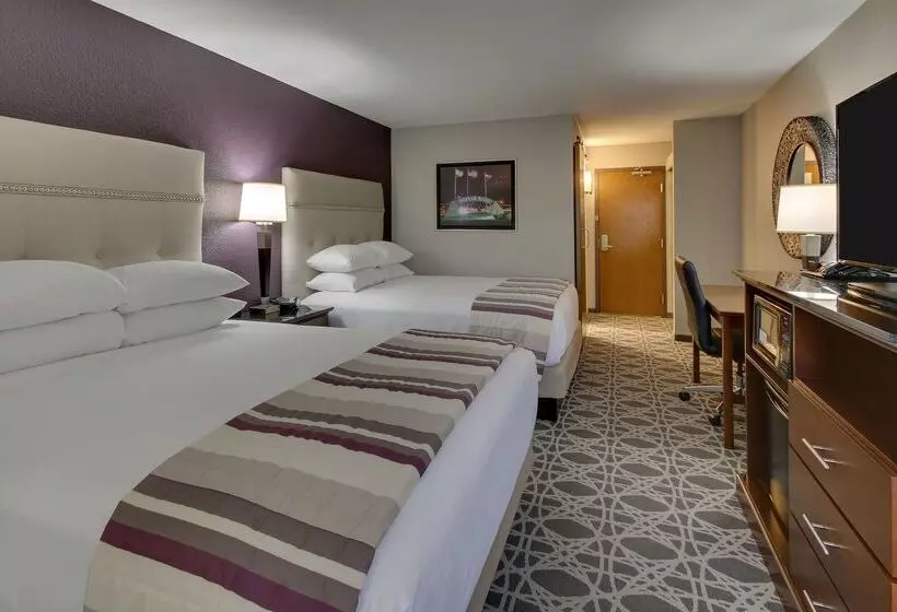 酒店 Drury Inn & Suites Poplar Bluff