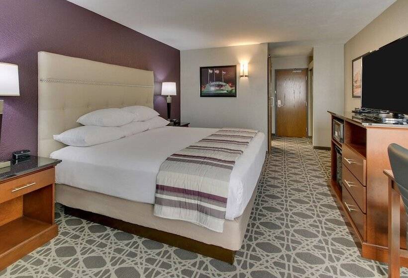 בית מלון כפרי Drury Inn & Suites Poplar Bluff