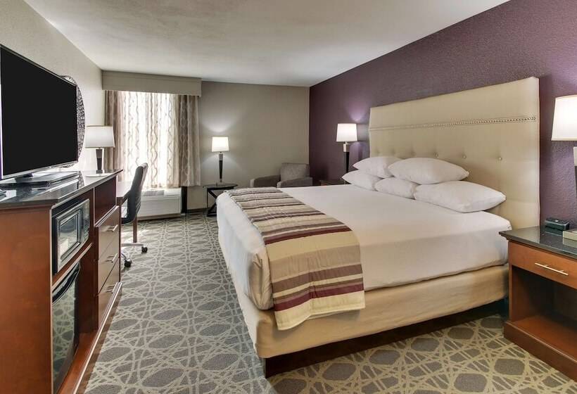 בית מלון כפרי Drury Inn & Suites Poplar Bluff