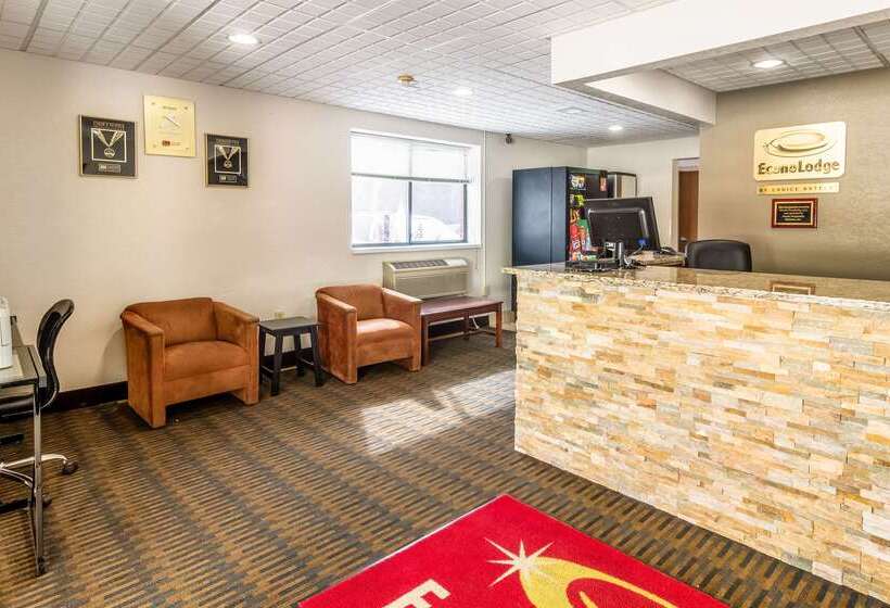فندق Econo Lodge Cadillac
