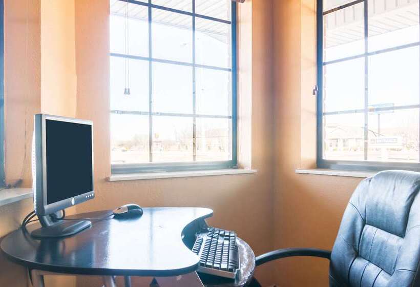 בית מלון כפרי Econo Lodge Dumas