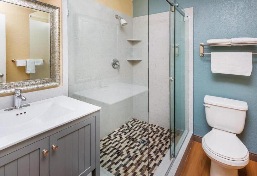 فندق Avenida Oceanside Camp Pendleton