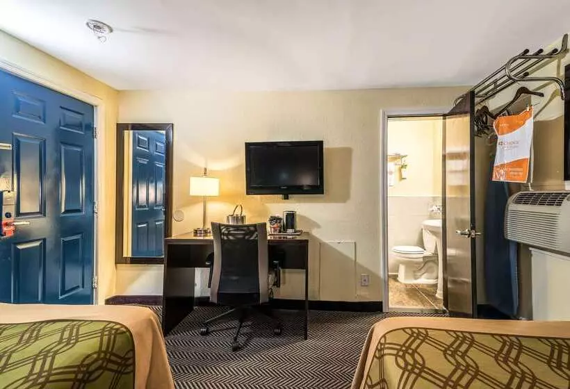 هتل Econo Lodge Rutland City Near Hwy 7