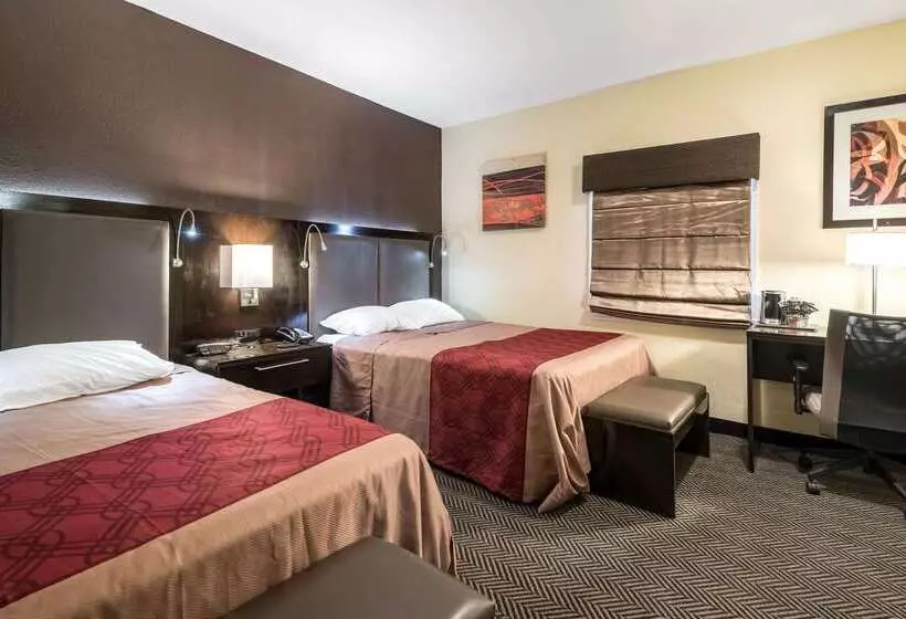 هتل Econo Lodge Rutland City Near Hwy 7