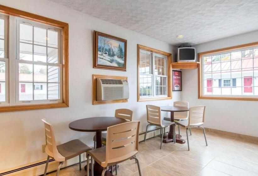 ホテル Econo Lodge St Albans