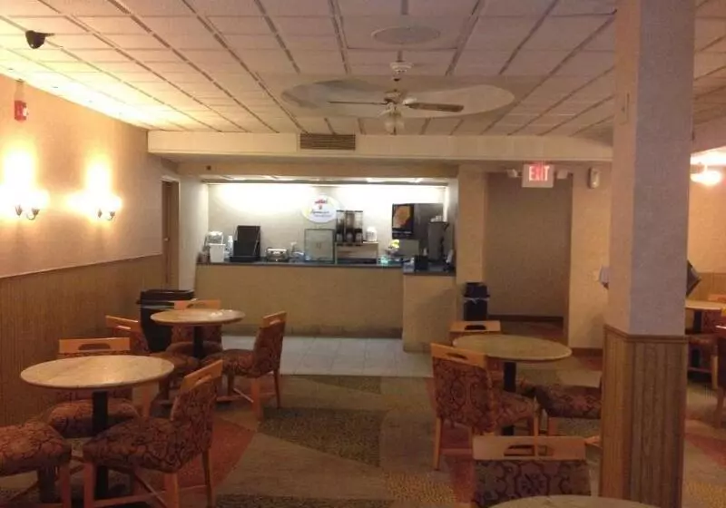 فندق Fairbridge Inn Express Buffalo Airport Williamsville