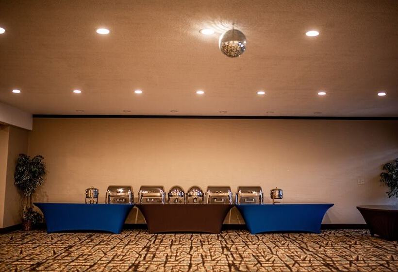 فندق Gateway Inn And Suites