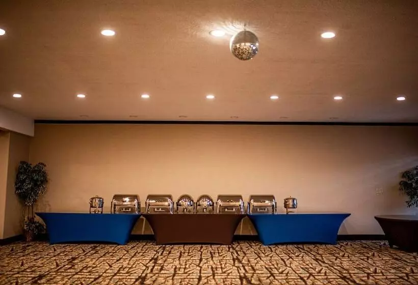 호텔 Gateway Inn And Suites