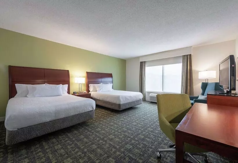 هتل Hilton Garden Inn Meridian