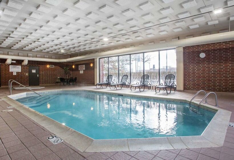 فندق Quality Inn Schaumburg  Chicago Near The Mall