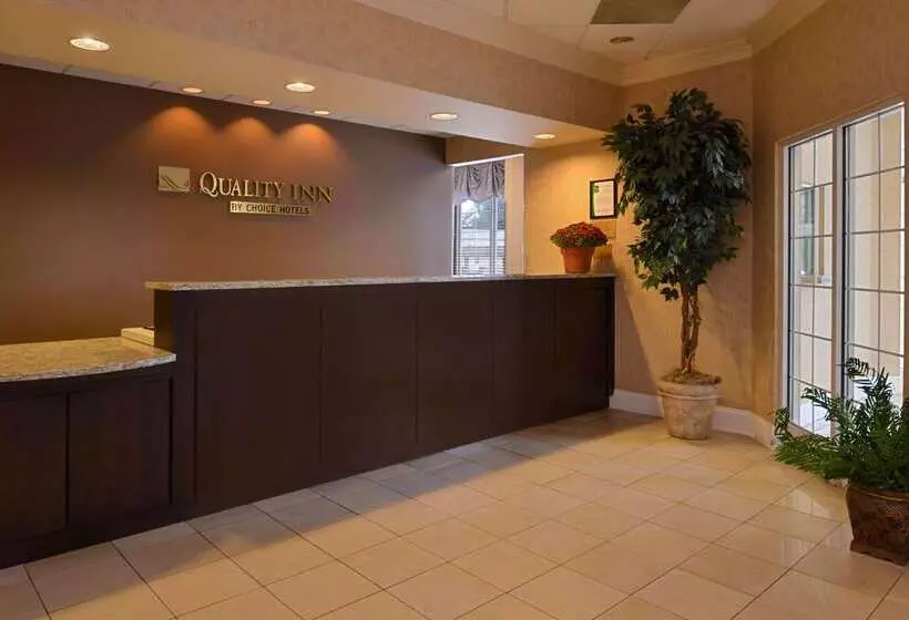 モーテル Quality Inn Dutch Inn