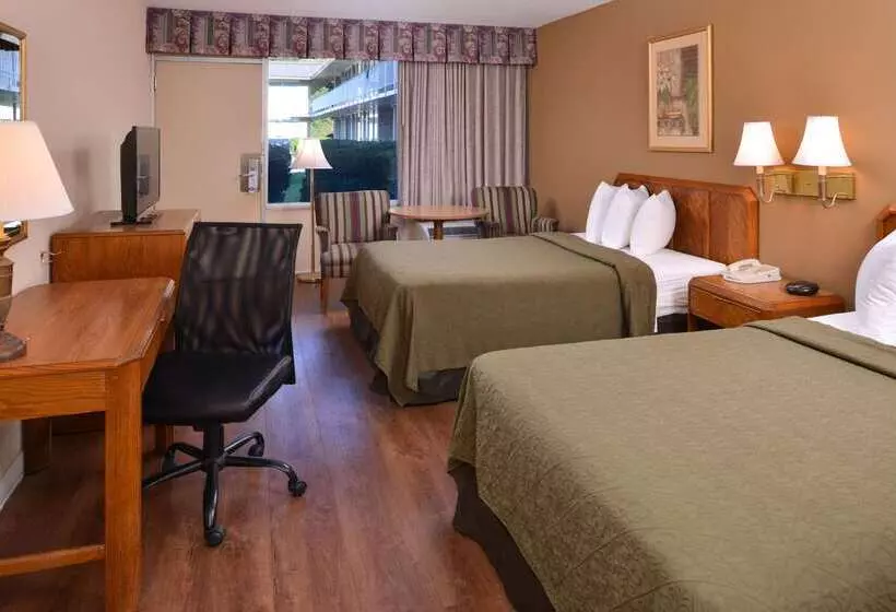 モーテル Quality Inn Dutch Inn