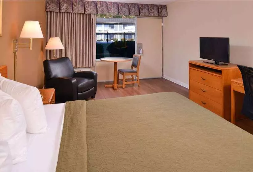 モーテル Quality Inn Dutch Inn