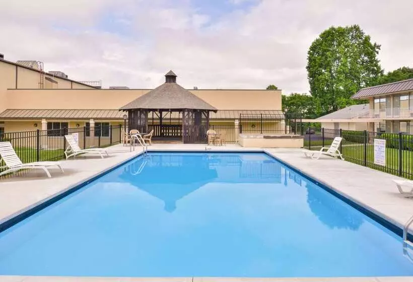 モーテル Quality Inn Dutch Inn