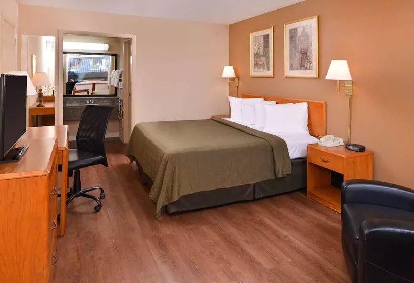 モーテル Quality Inn Dutch Inn