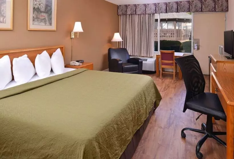 モーテル Quality Inn Dutch Inn