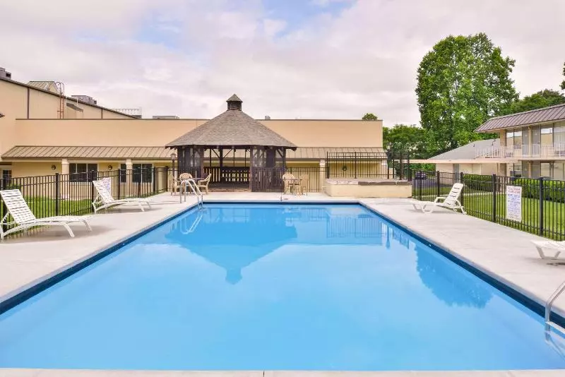 モーテル Quality Inn Dutch Inn