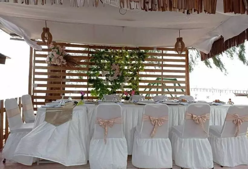 Aamiaismajoitus (B&B) Hello Bintan Beach Cottages