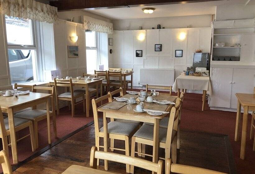 تختخواب و صبحانه The Purple Tree Guest House