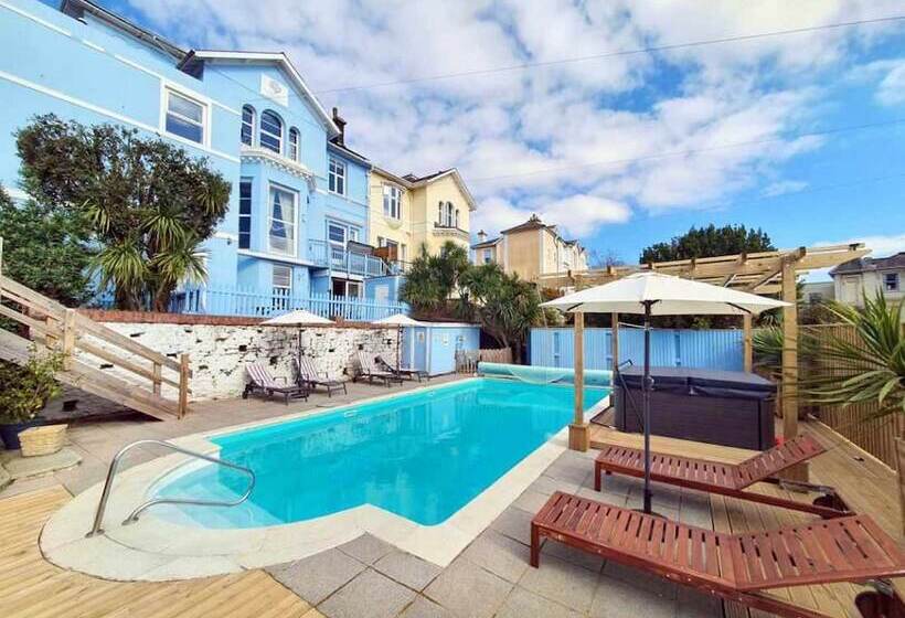 تختخواب و صبحانه The Purple Tree Guest House