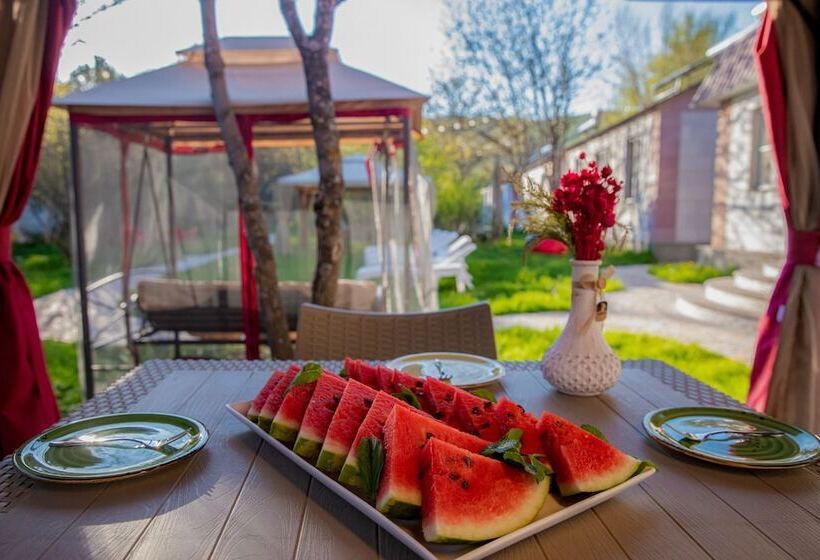 Garden Inn Resort Sevan