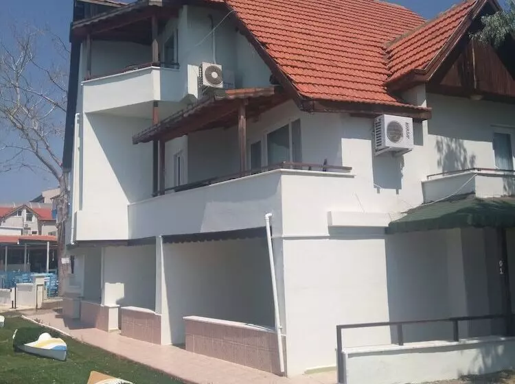 ホテル Ares Tatil Koyu