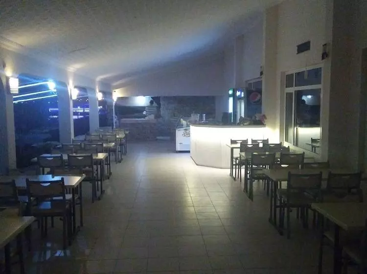 ホテル Ares Tatil Koyu